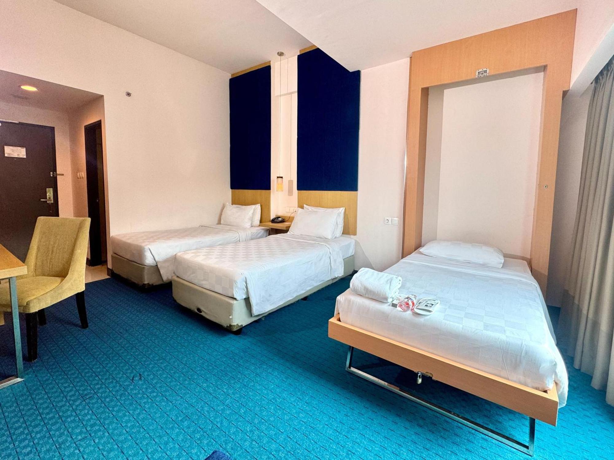 Swiss-Belinn Malang Exterior foto